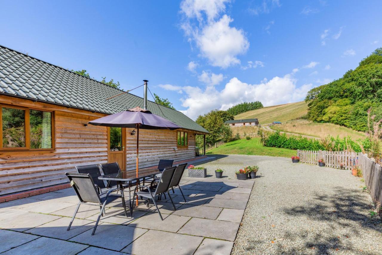 Ploony Hill Lodge Bleddfa Exterior foto